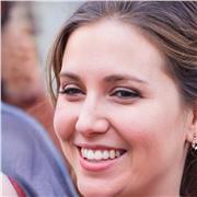 Professeur compétent en japonais à Montreuil, façonnant une maîtrise élégante de la langue avec bienveillance