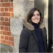 Laureata in Lingue e Letterature Straniere, Laureanda in Traduzione Letteraria