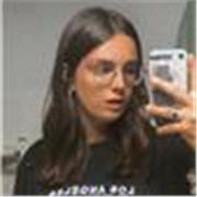 Profesora de Lengua Castellana imparte clases