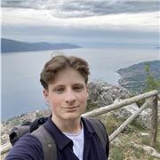 Selber Schüler Gymnasium (11. Klasse), unterrichte Französisch