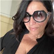 Laureata in legge presso Federico II con esperienza legale e di ripetizione offre lezioni di italiano per stranieri e diritto