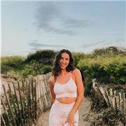 Professeur de Yoga ~ Pilates ~ Fitness ~