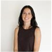 Profesora graduada en Publicidad y Relaciones Públicas, Master en Fashion Management y Master de Formación de Profesorado. 