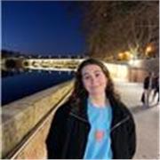Profesora particular de ESO y bachillerato especializada en el ámbito de las matemáticas (tanto del bachillerato científico como del social).
El año pasado acabé el bachillerato de ciencias de la salud y actualmente curso primero de psicología en la Unive