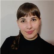 Estudiante de Abogacía, con un título previo de Procuradora y un Bachillerato Universitario en Derecho.