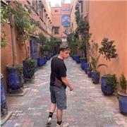 I am creative, optimistic, caring and looking to give students an eye opening engaging way of learning new creative techniques.