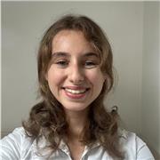 I am a second year student at the University of Oxford, and am looking to help students with English literature and essay writing