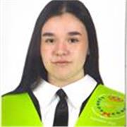 Docente sin licencia la cual está graduada en bachillerato.