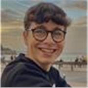 Étudiant en licence de droit, passionné d'histoire je suis très renseigné. De plus le BAFA m'a appris la pédagogie