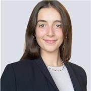 Soy una chica madura y responsable con ganas de trabajar enseñando a los niños y ayudarles a aprender y mejorar en sus materias.