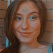 studentessa disponibile per ripetizioni di materie scientifiche a studenti di liceo scientifico