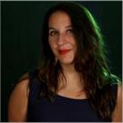 Profesora de dibujo online: ilustración, color y técnicas de bases de dibujo