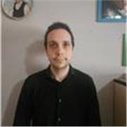 Laureato in Fisica Teorica presso l'università di Bologna. 