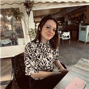 soy una chica de 18 años con muchas ganas de ayudar a los peques a hacer sus tareas de forma divertida.