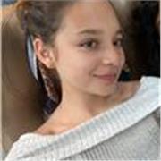 Profesora de apoyo escolar para niños con dificultades en inglés y español