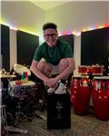 Clases personalizadas de percusión (timbales, congas, bongó, cajón) y batería para todas las edades y niveles