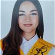 Soy estudiante de piano, actualmente obtengo el título de grado 5 de Trinity y en mi tiempo libre doy clases de danza a niños.