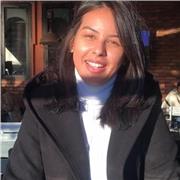 Profesora de los niños de 5 hasta 10