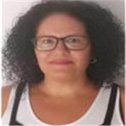 Profesora de Historia que imparte clases de apoyo para todos los niveles.