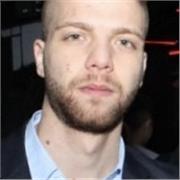 Ciao! Sono Angelo Polizzo, studente alla magistrale in Storia e Valorizzazione dei Beni Culturali all’Università di Pavia. Sono appassionato di arte e storia dell’arte e posso aiutarvi a farvi addentrare in questa materia che non a tutti risulta facile. I