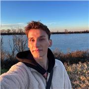 Mi chiamo Andrea, laureato in scienze umanistiche, contattami per aiuto compiti!