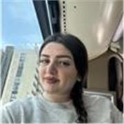 Me defino una persona muy lista y capaz de saber explicar todo tipo de matemáticas y doy clases a quien le aga falta .