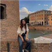 Cerco lavoro come babysitter o aiuto compiti a Ferrara