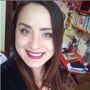 DOCENTE esperta, laureata in Filologia Moderna con il massimo dei voti, con specializzazione CEDILS in didattica dell'italiano a stranieri, si rende disponibile per lezioni online o presenziali, in provincia di Napoli