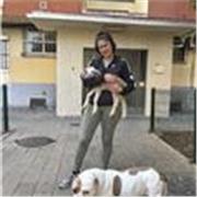 Soy una persona alegre, positiva con mucha energía y ganas de compartir momentos ayudando a personas que lo necesiten.
