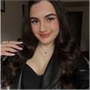 Estudiante universitaria que ofrece clases particulares de inglés, español para extranjeros y apoyo escolar hasta la ESO.