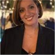 Impartisco lezioni di Italiano. Laureata in Scienze Politiche e Sociali