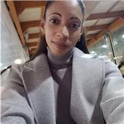 Profesora universitaria titulada. Nivel B1 en lengua francesa obtenido en la Alinaza Francesa de La Habana.