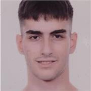 Estudiante de Administración y dirección de empresas + derecho, apto para ayudar a alumnos de Bachillerato de Ciencias Sociales.