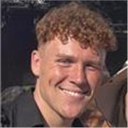Native english speaker from Uk with qualifications in English language business and psychology