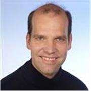 Deutsch- und Englisch-Tutor, der Kinder und Jugendliche aller Altersgruppen unterrichtet