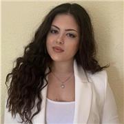 Englisch- Tutor, der allen Altersgruppen zur Verfügung steht.