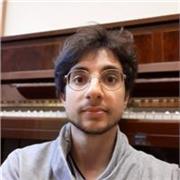 Laureato in Composizione offre lezioni di Composizione Musicale Classica/Jazz/Pop