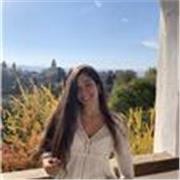 Estudiante de traducción e interpretación imparte clases de inglés y francés a niños de primaria y secundaria