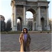 Ragazza universitaria offre lezioni di matematica
