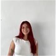 Profesora titulada en Educación Primaria con mención en Educación Especial y titulada en Mediación Comunicativa.