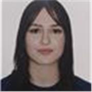 Profesora de fútbol con conocimiento para todas edades