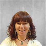 Instructora de yoga especializado para mujeres a partir de los 40 y clases particulares para personas con movilidad reducida