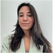 insegnante di liceo di inglese impartisce lezioni di recupero