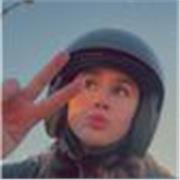 Profesora de biologia por los niños 
Tambien de frances como soy francesa nativa. 