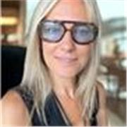 I am a Rapid Transformational Therapist and Positive Psychology coach. I want to inspire/help young people live their best lives.