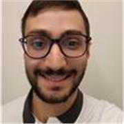 Insegnante di Informatica impartisce lezioni di Informatica per studenti delle superiori