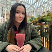 I am an undergraduate student in the UK with experience in volunteering with children, who aims to teach engaging lessons!