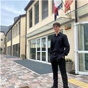 Studente universitario di economia offre ripetizioni per ragazzi delle scuole medie e superiori