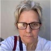 Offro aiuto compiti per ragazzi scuole elementari e medie.
In particolare materie umanistiche e inglese.