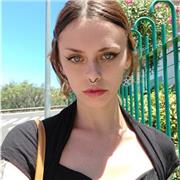 Profesora de inglés. Cursé 3 años en Holanda en inglés. Desde nivel bajo a nivel alto